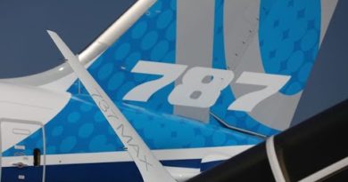Boeing Finds More Flaws in the 787 Dreamliner