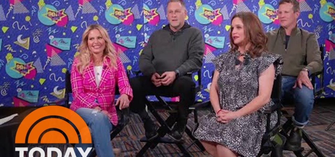 ‘Full House’ Cast Reunites At 90s Con, Remembers Bob Saget