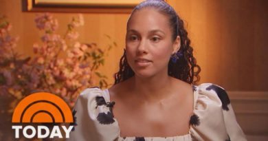 Alicia Keys, Tina Fey, Emily Blunt, And Others At Variety’s Power of Women Luncheon | TODAY