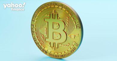 Bitcoin drops below $33,000 amid crypto sell-off