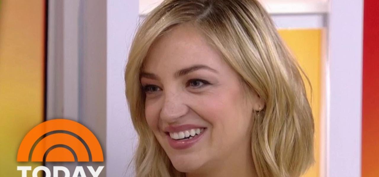 Abby Elliott Talks About ‘Odd Mom Out’ And Does Her Drew Barrymore Impression | TODAY