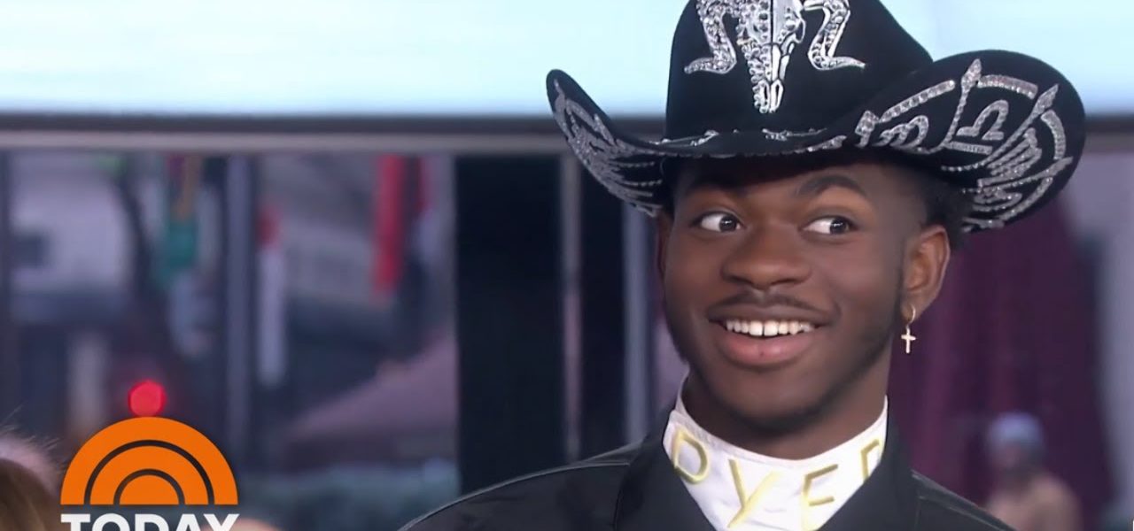 Watch ‘Old Town Road’ Rapper Lil Nas X Surprise The TODAY Anchors | TODAY