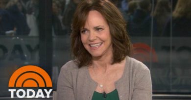Sally Field On ‘Diving Into’ Love Scene With Max Greenfield, Her Love Of Wine | TODAY
