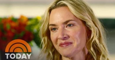 Kate Winslet Brings Back Her Corset In 'A Little Chaos' | TODAY