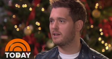 Michael Bublé, Ariana Grande Sing In Christmas Special | TODAY