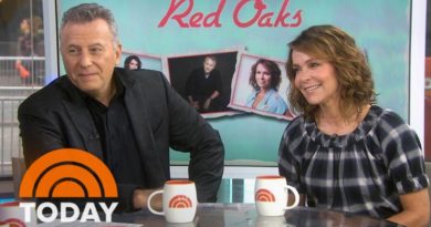 Jennifer Grey, Paul Reiser Talk 'Red Oaks,' Grey's Girl-Crush On Tamron Hall | TODAY